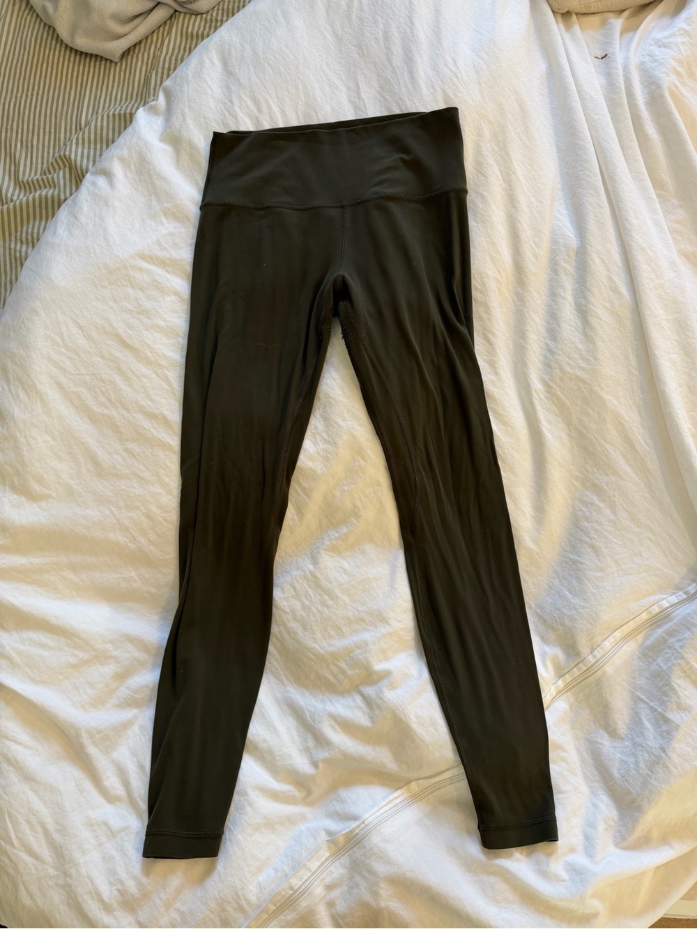 Lululemon Athletica Align leggings 28” dark green